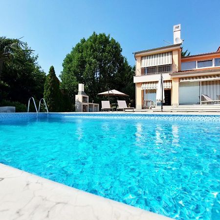 Apartments In Villa Azra Rijeka Exterior photo